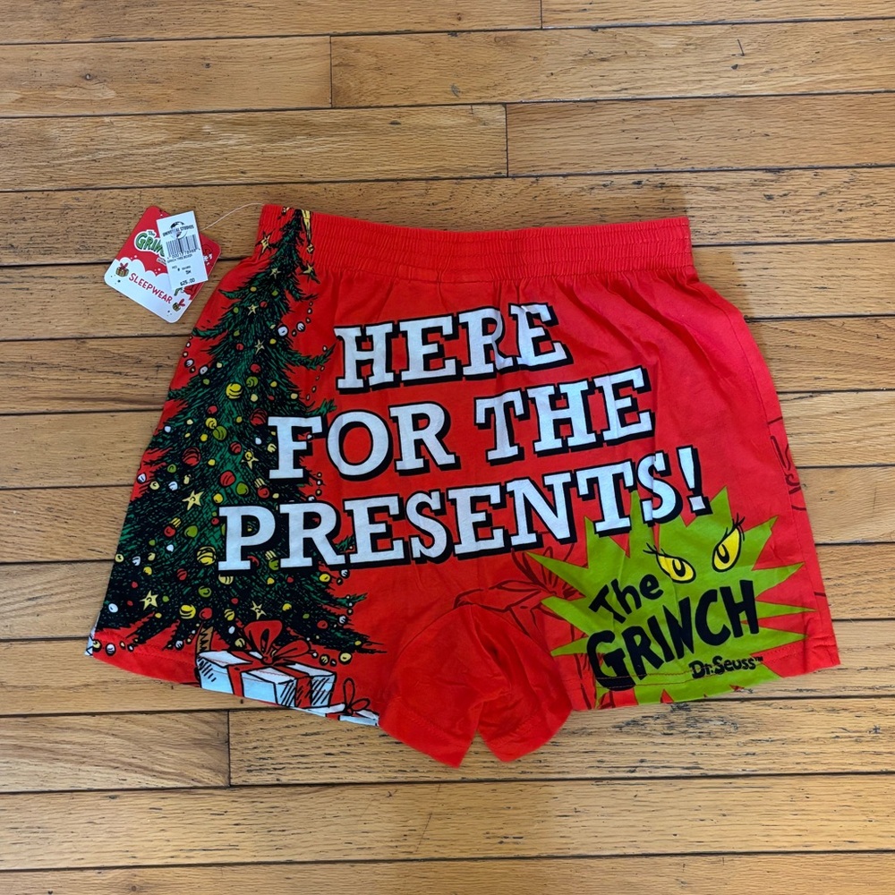 Authentic Universal Studios Grinch Shorts - Picture 2 of 2